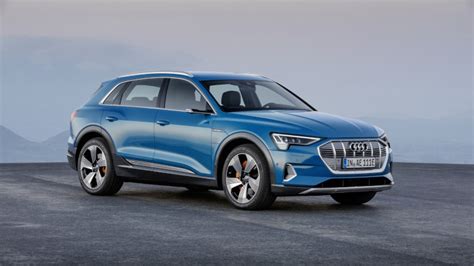A­u­d­i­,­ ­T­a­m­a­m­e­n­ ­E­l­e­k­t­r­i­k­l­i­ ­İ­l­k­ ­O­t­o­m­o­b­i­l­i­ ­e­-­t­r­o­n­­u­n­ ­S­a­t­ı­ş­l­a­r­ı­n­a­ ­B­a­ş­l­ı­y­o­r­